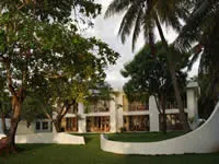 Resort - Lomani Island Resort