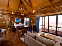 Honeymoon bure - Mana Island Resort